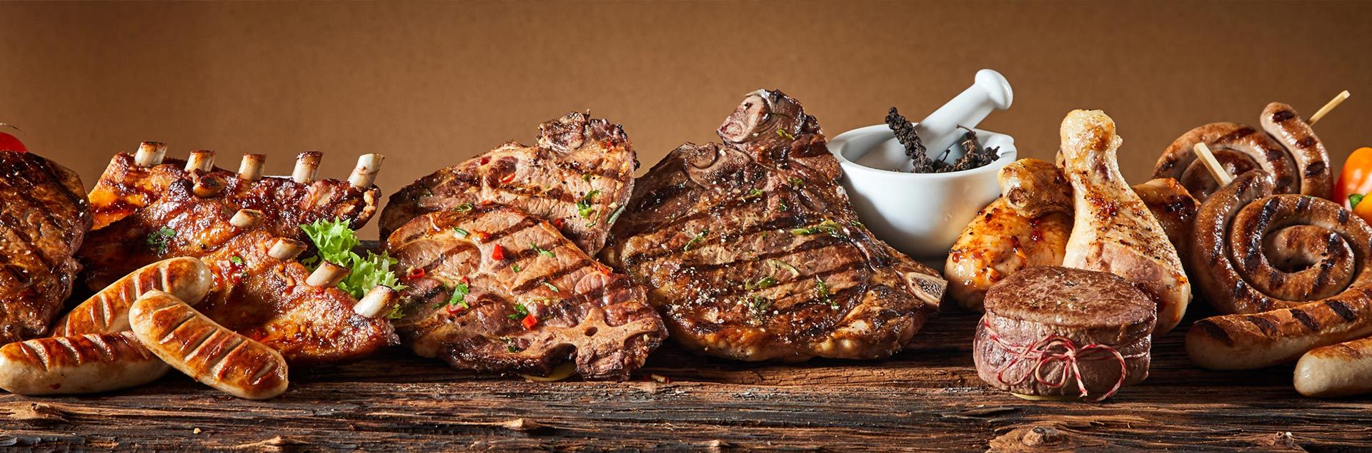 Auswahl an gegrilltem Fleisch