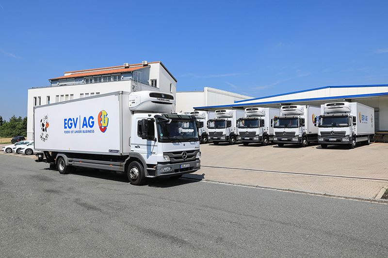 Frontansicht des Standorts Gangloff mit LKW im Vordergrund